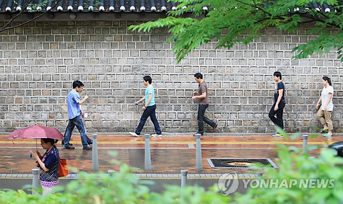덥고 곳곳 소나기…수도권·강원·충청은 '오존 주의' - 1