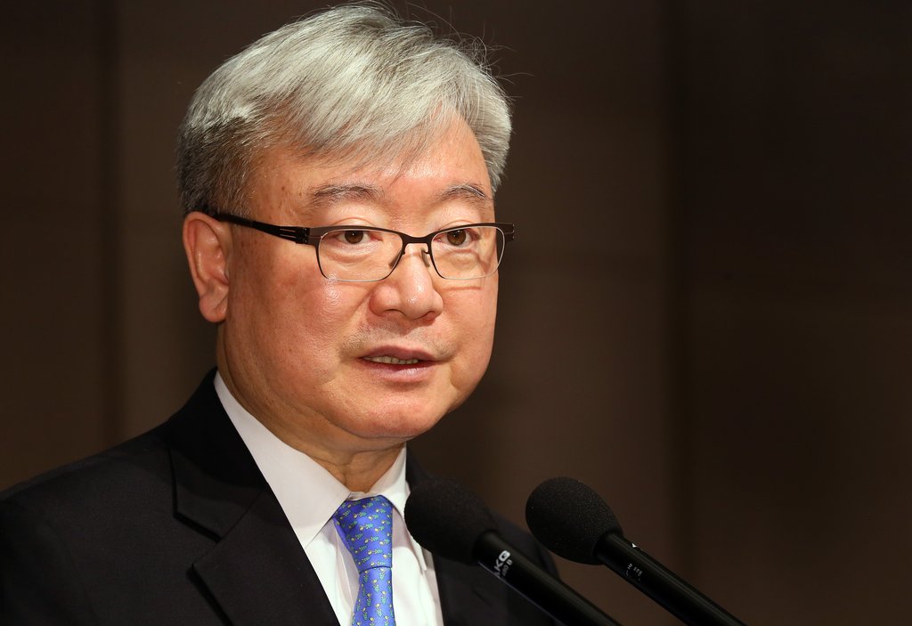 이임사하는 김석동 위원장