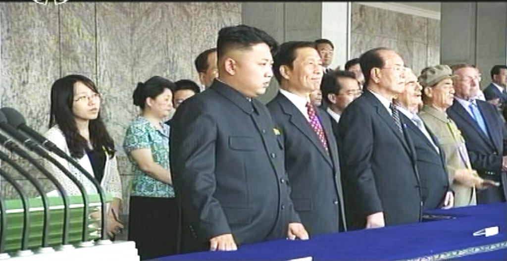 北, 정전 60주년 열병식에 김정은·리위안차오 참석