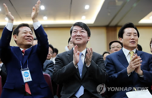 박수치는 안철수