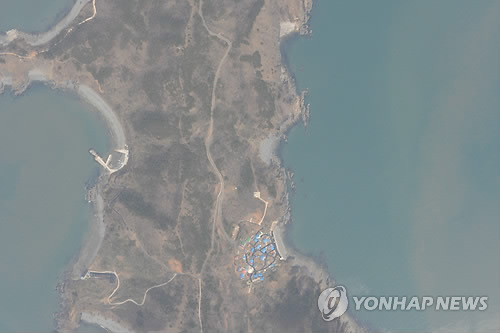 백령도에서 추락한 북한 발진 추정 무인기가 촬영한 소청도. (국방부 제공)
