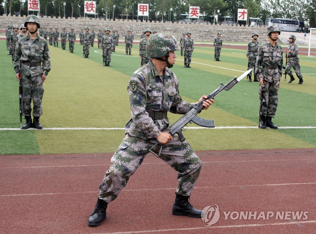 중국 인민해방군 총검술 훈련