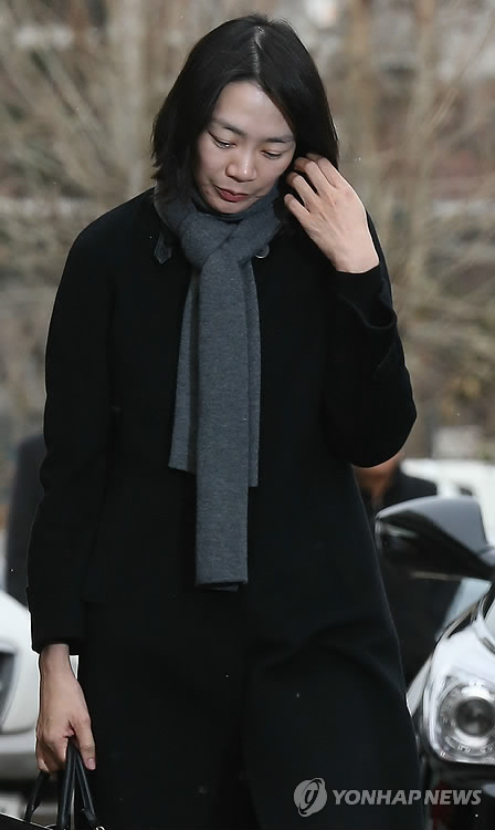 '땅콩회항' 조현아 징역 1년