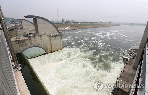 부산국토청, '펄스형' 방류 선보여