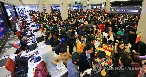 제주공항 국제선 출국장 대혼잡