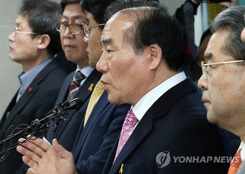 회견문 낭독하는 장휘국 광주광역시교육감