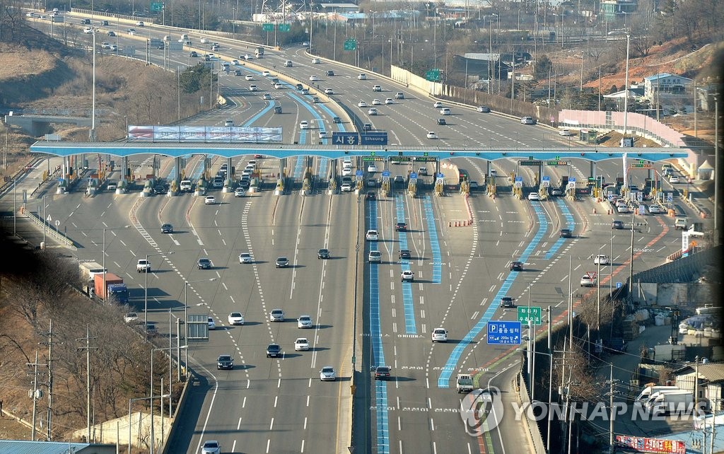 설 연휴 마지막 날…고속도로 소통 '원활' <<연합뉴스 자료사진>>