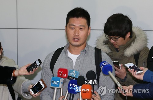 출국인터뷰하는 세인트루이스 오승환