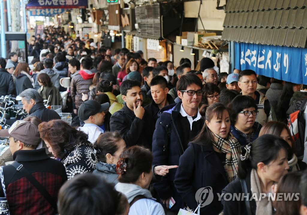 외국인 관광객 급증한 일본…쓰키지의 인파