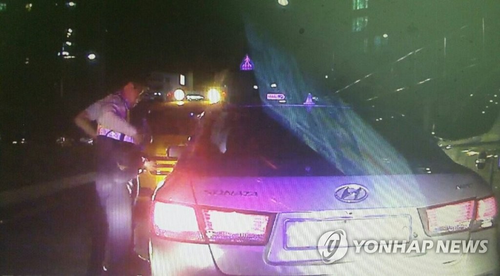 거제 시민이 막은 만취 상태 훔친 차 '광란의 질주'
