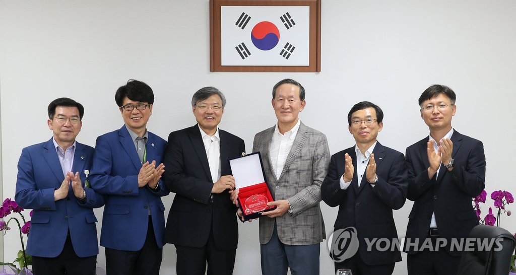허창수 전경련 회장, 중앙보훈병원 위문 방문