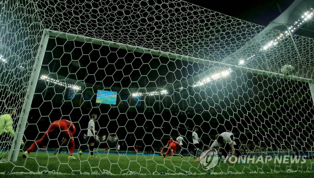 7일(현지시간) 브라질 사우바도르 폰치 노바 아레나에서 열린 리우올림픽 남자 축구 조별리그 C조 2차전 한국과 독일의 경기에서 역전골을 성공 시킨 석현준