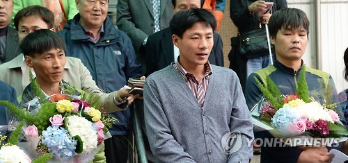 소회 밝히는 '삼례 3인조'