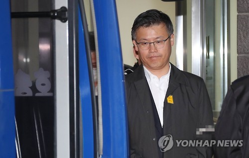 구치소로 가는 정호성