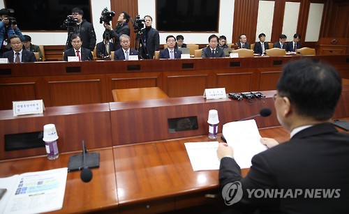 유일호 부총리 "압수수색당한 기재부, 원칙대로 일했다"(종합2보) - 2