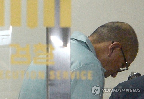 조사실 향하는 차은택