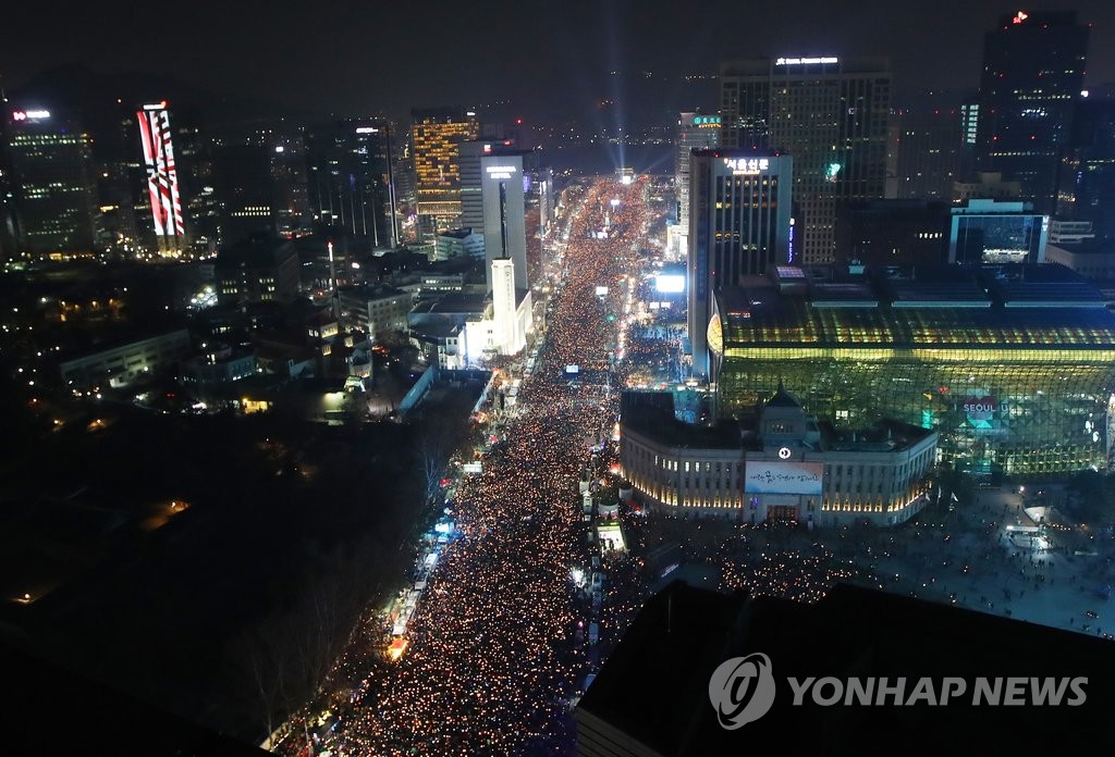 사상 최대 촛불...주최측 "전국 232만명"