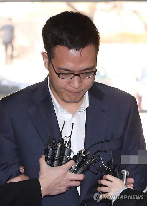 고개 숙인 한화 김승연 회장 3남 동선씨