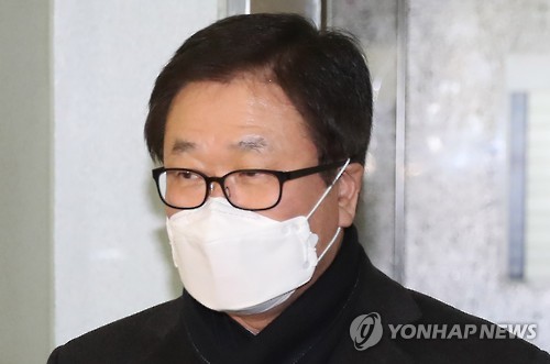 귀가하는 '뇌물 키맨' 박상진 삼성 사장