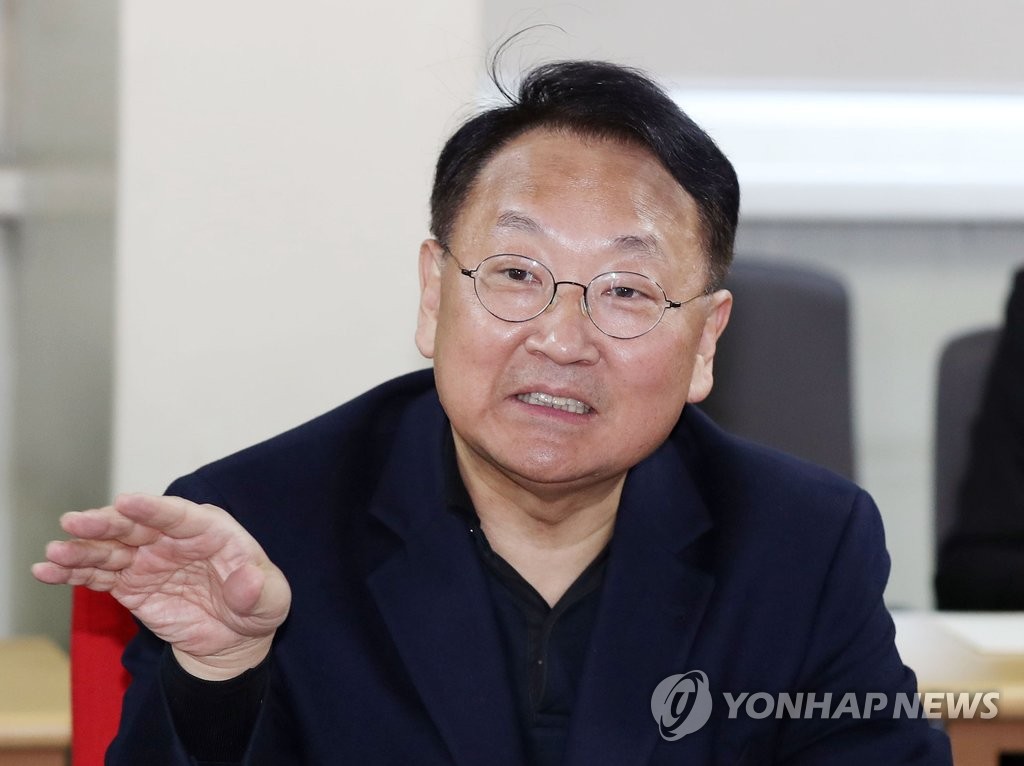 인사말 하는 유일호