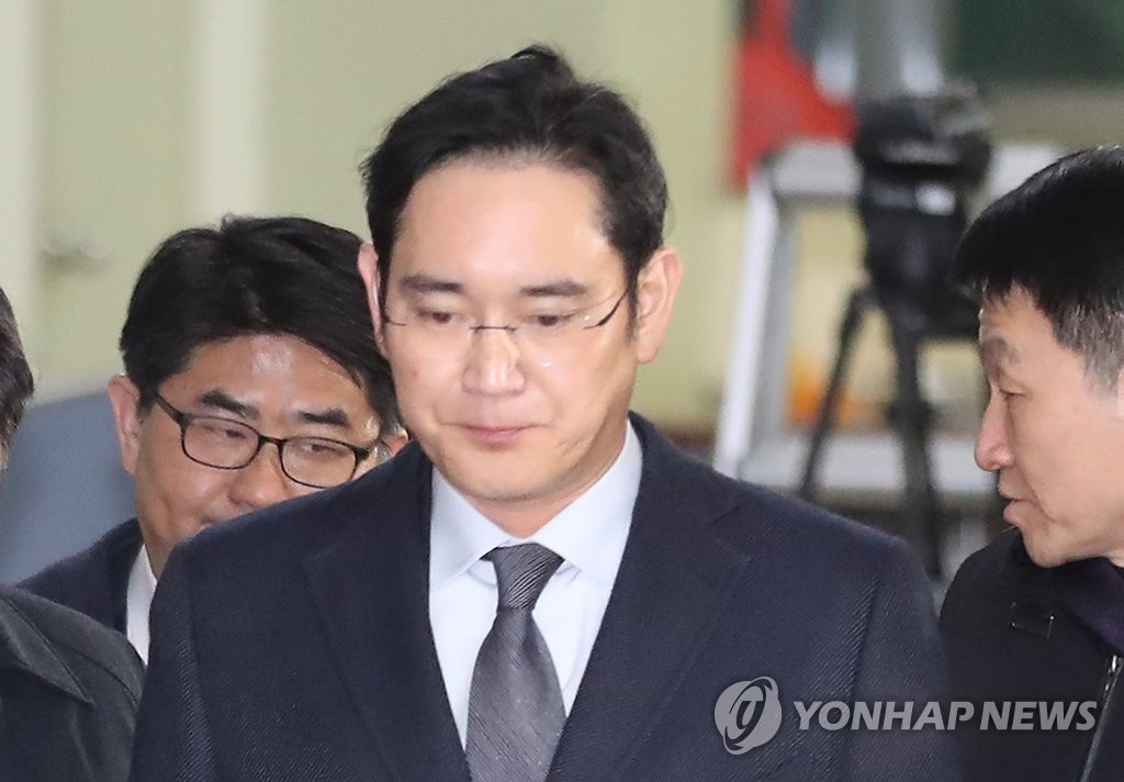 특검 조사 마친 이재용 부회장
