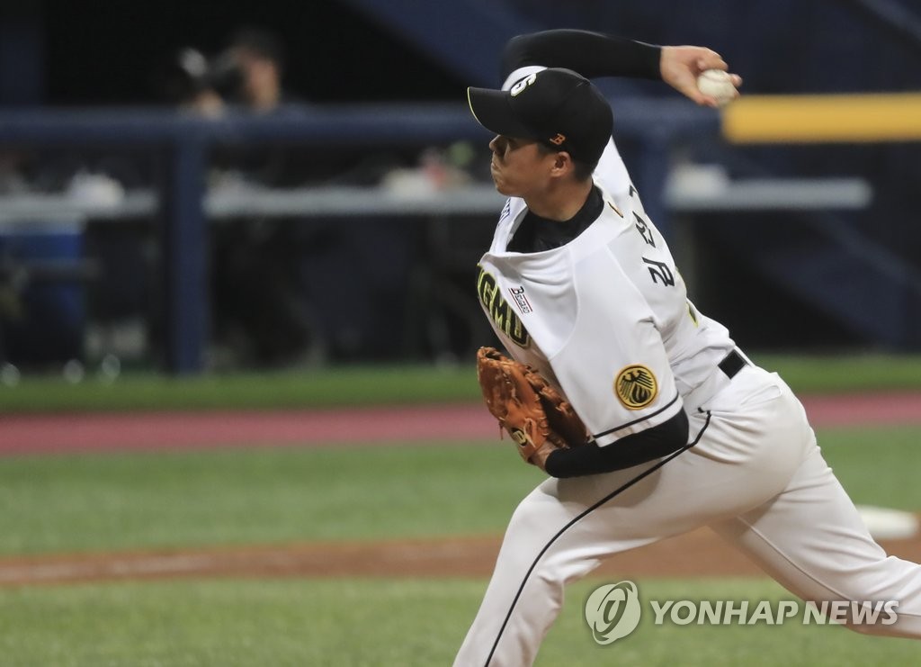 역투하는 김선기
