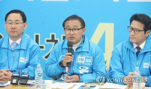 인사말하는 윤완채 하남시장 후보