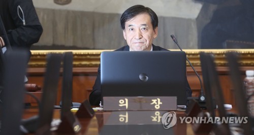굳은 표정의 이주열