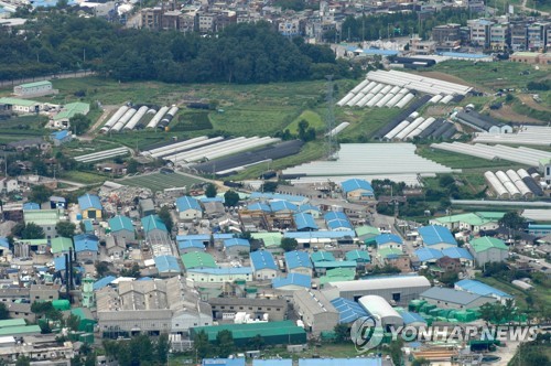 그린벨트에 들어선 창고들