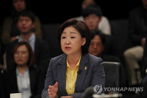 토론회 발언하는 심상정 후보