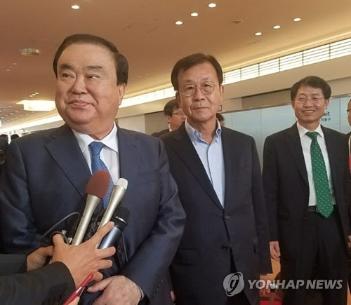 일본 방문한 문희상 특사