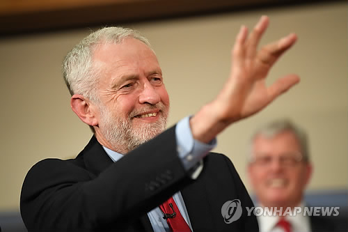 총선 1주일 앞둔 영국 노동당 대표