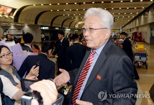 북한IOC 위원 "올림픽 분산개최, 무슨 이야기인지 들어보겠다"