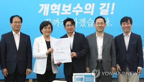 '쾌도난마' 박종진, 입당원서 전달