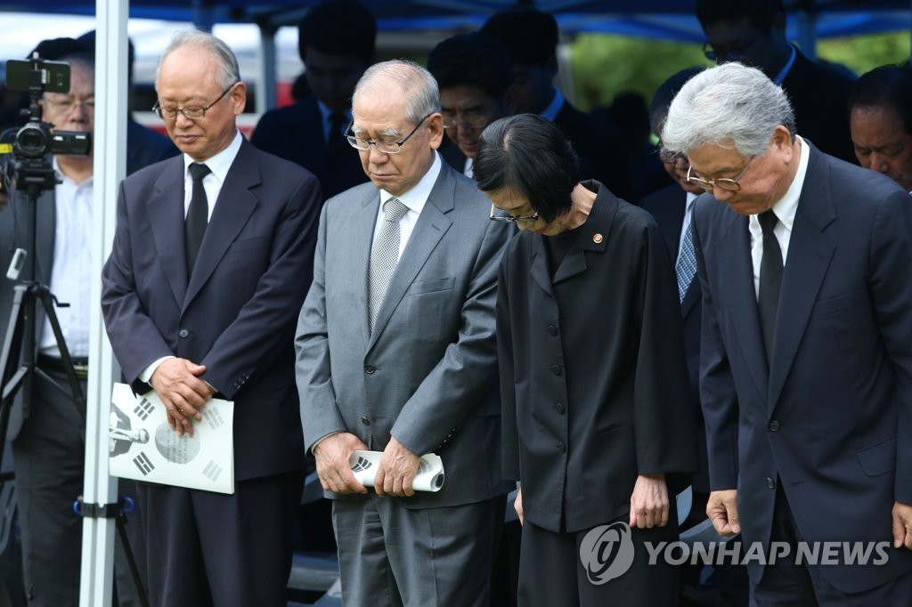 장준하 선생 추모식 참석한 피우진 처장