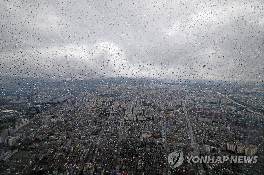 더위 식혀주는 가을비