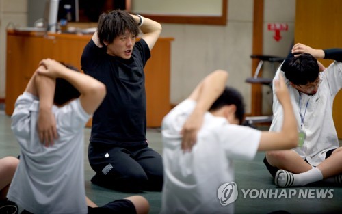 제주 모교서 문화예술교사로 나선 김설진씨