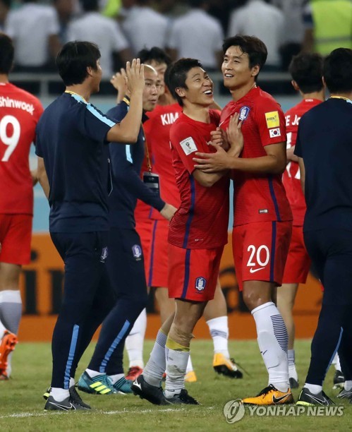 이근호, '형 우리 월드컵이야.'