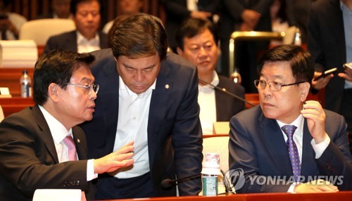 한국당 원내지도부 대화