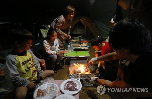 가을밤 캠핑 낭만