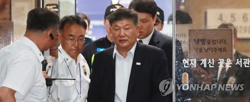 법원 나서는 노태강 문체부 제2차관