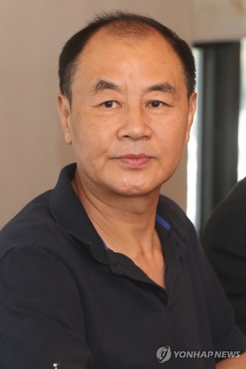 한중일 시인 축제 참가한 왕자신
