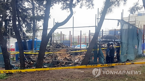 강릉 정자 화재 진화 중 매몰 소방관 2명 사망