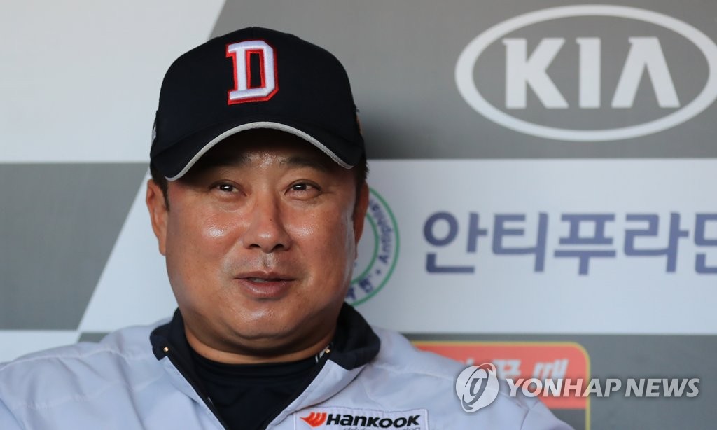 두산 베이스 김태형 감독