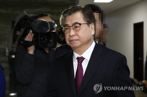 정보위 출석하는 서훈 국정원장