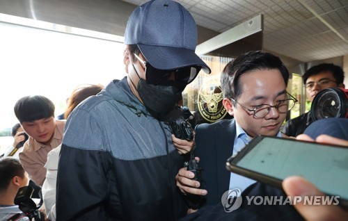 경찰 출석한 비공개 촬영회 모집 담당