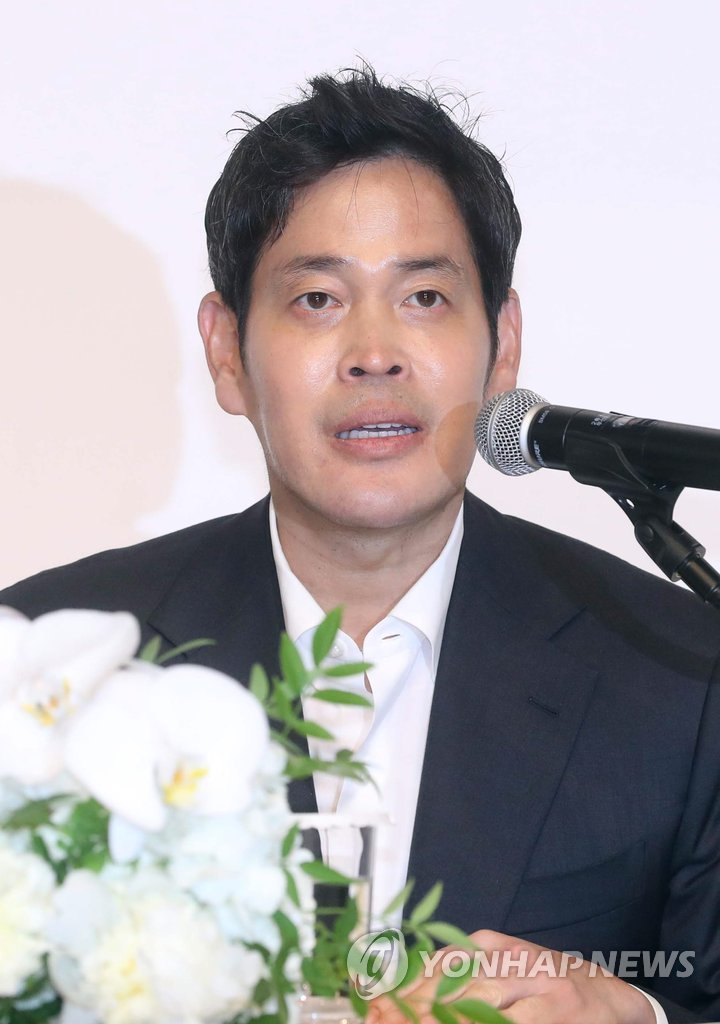 인사말 하는 정용진 신세계 부회장