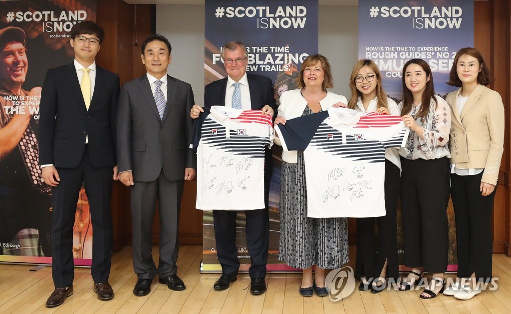 팀킴과 지도자들