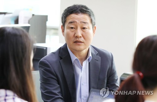 기자들과 티타임 가진 전광삼 상임위원