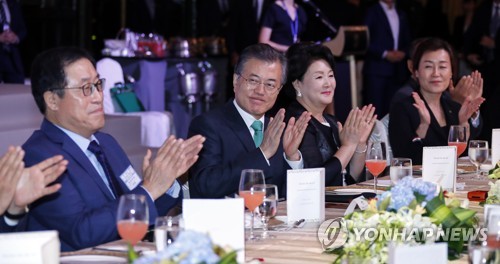 싱가포르 동포 간담회 참석한 문 대통령